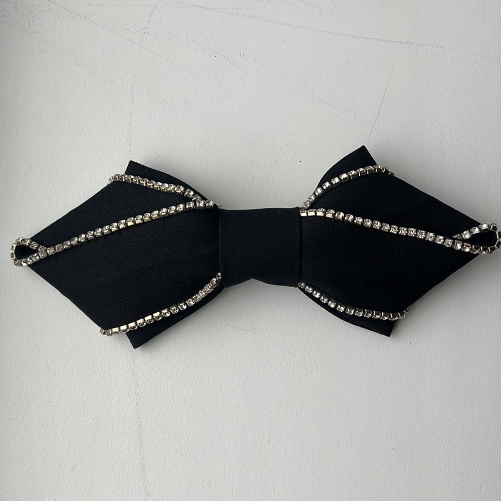 Anouki hair bow